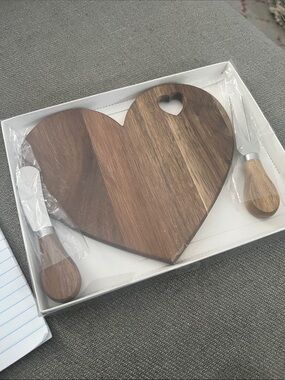 Mini Heart-Shaped Acacia Wood Charcuterie 3 Piece Cheese Board & Knife Gift Set